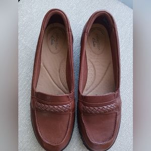 New without tags Clark's Genuine leather Cora Viola loafer.